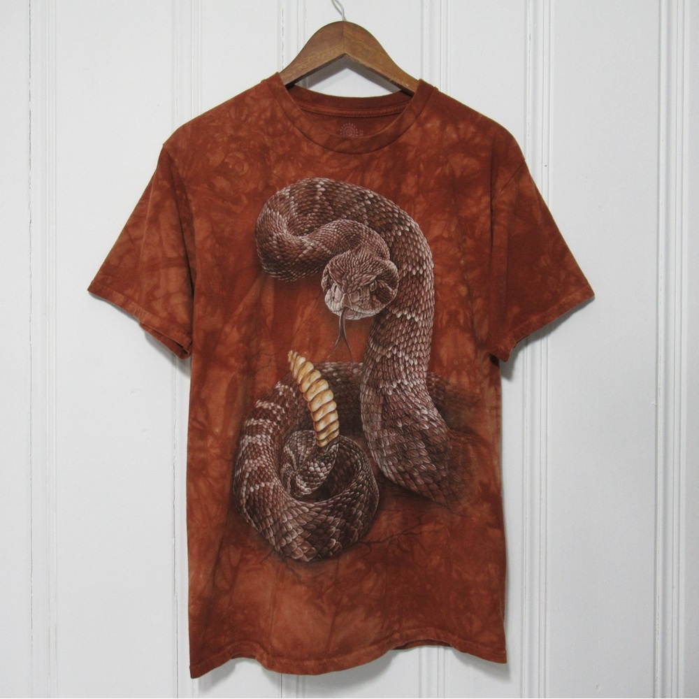 The Mountain Earthy Brown Orange Rattlesnake Classic Tee Shirt Size Medium